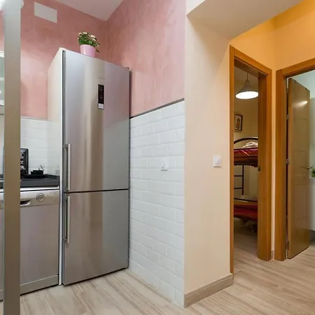 3 Bedrooms In The Historic Center By The River *