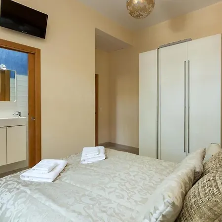 3 Bedrooms In The Historic Center By The River * Seville