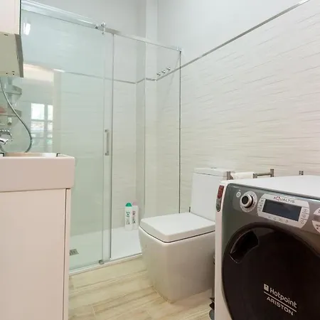 Apartment 3 Bedrooms In The Historic Center By The River *